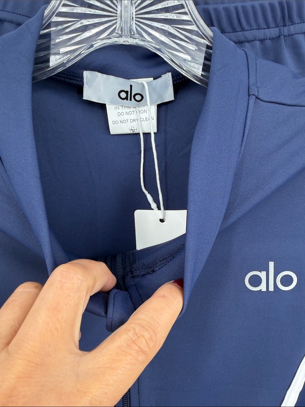 Alo Navy Athletic Zip-Front Top with White Piping with Matching Shorts - Picture 3 of 8